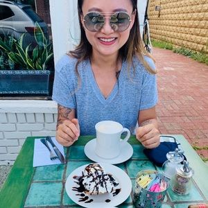 Meet your Posher, Siqi